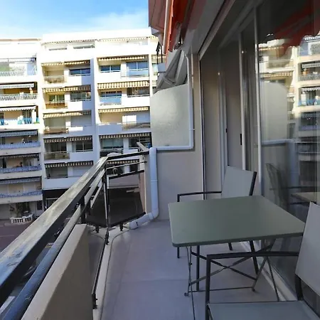 Apartment Avec Balcon Supercroisette *